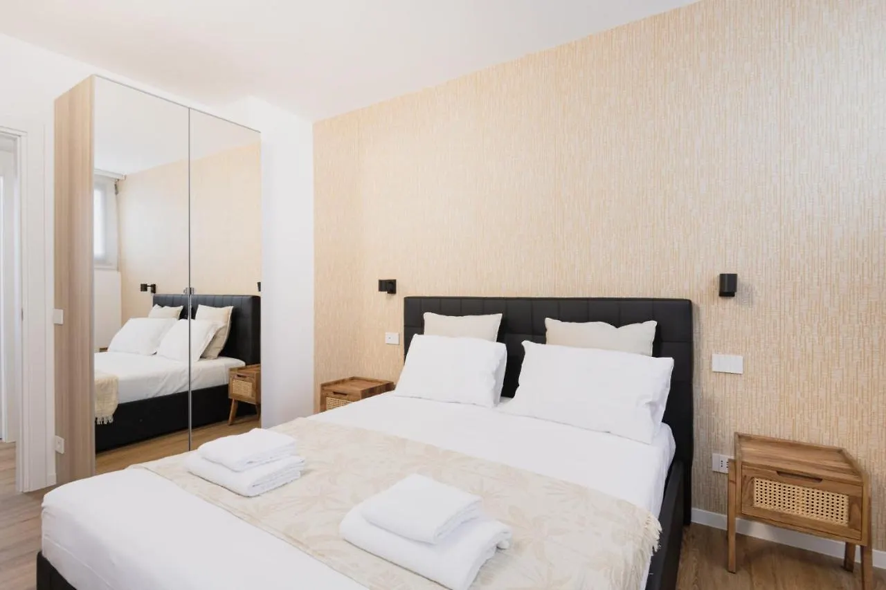 Apartament Easylife - Dimora Di Lusso A Milano In Zona Colonne 0*, Mediolan Włochy
